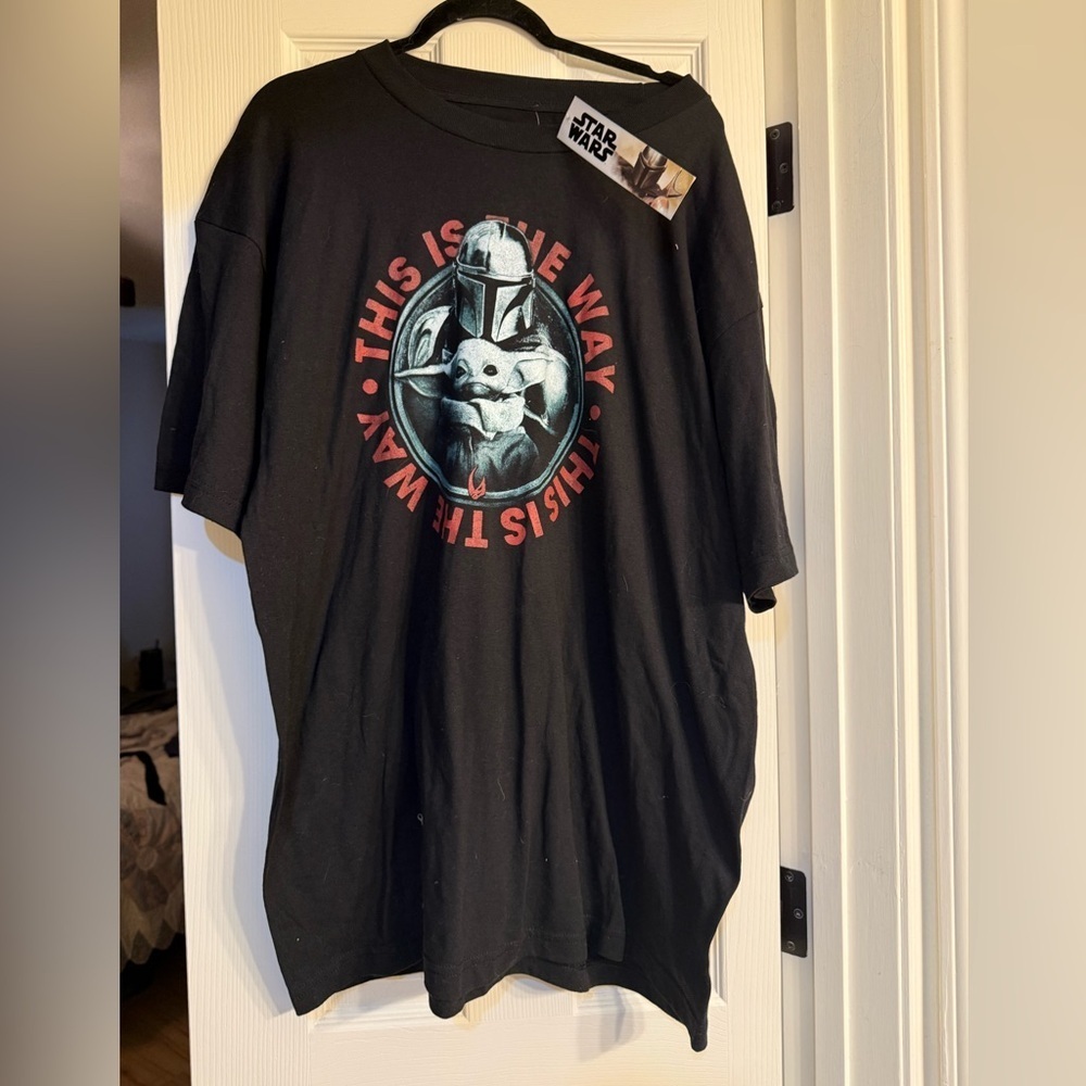 Fifth Sun Black Star Wars Mandalorian Tee 2XL